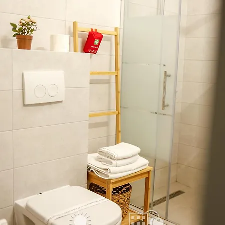 Lejlighed Roapart- De Lux Cu Si Mare La 2 Min De Plaja *