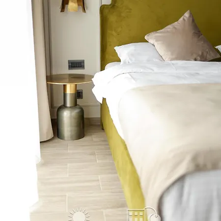 Apartment Roapart- De Lux Cu Si Mare La 2 Min De Plaja Mamaia