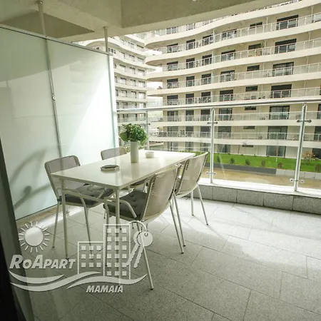 Apartment Roapart- De Lux Cu Si Mare La 2 Min De Plaja Mamaia