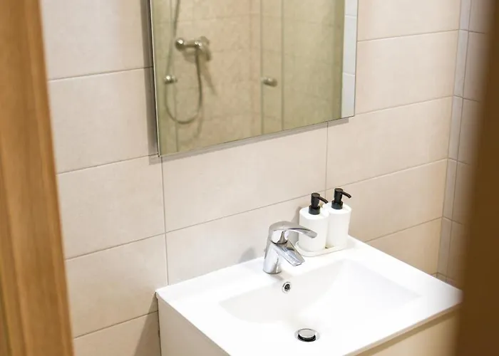 Διαμέρισμα Roapart- De Lux Cu Si Mare La 2 Min De Plaja Mamaia